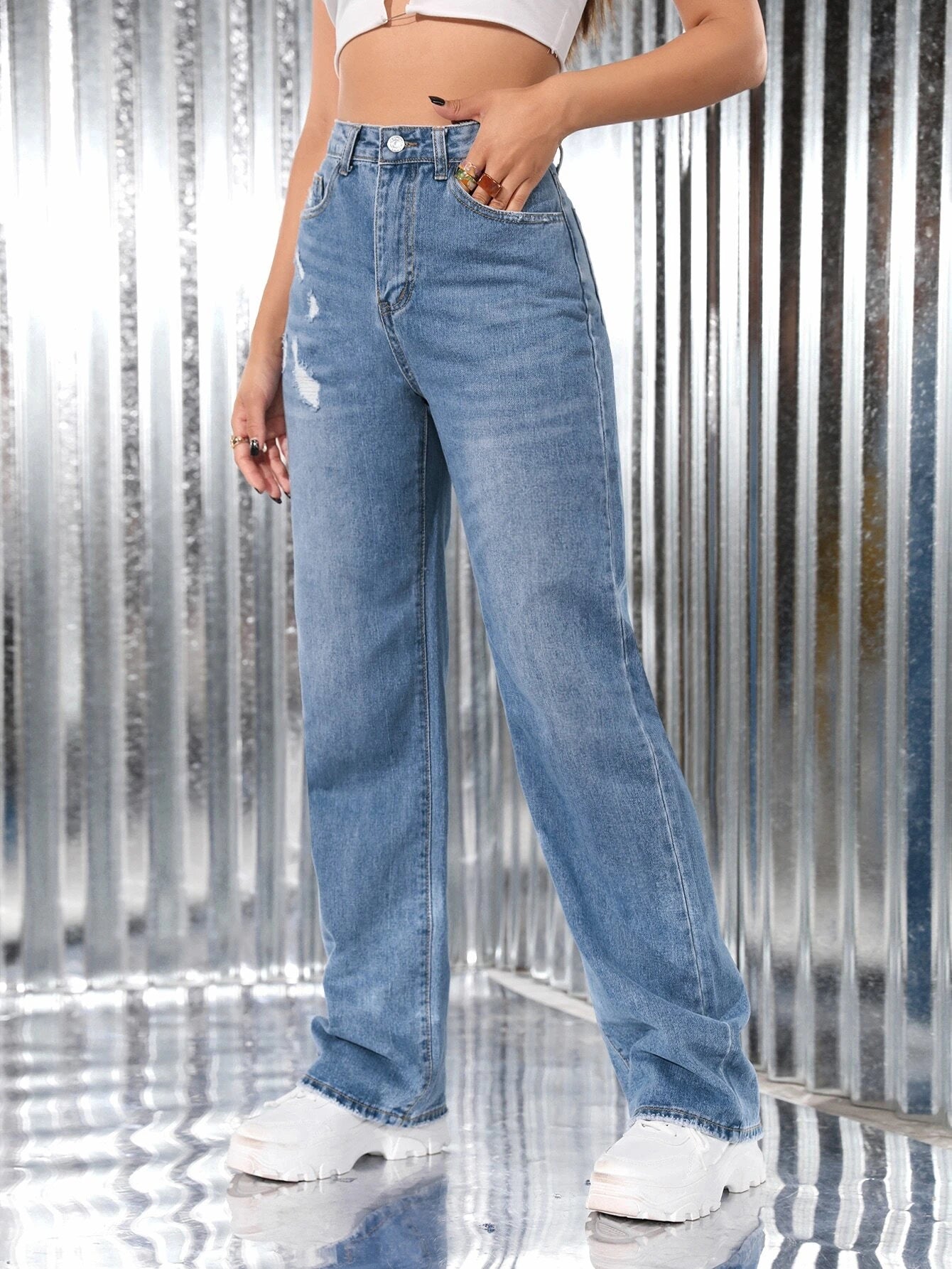 Zerrissene High Waist Jeans – Straight Fit