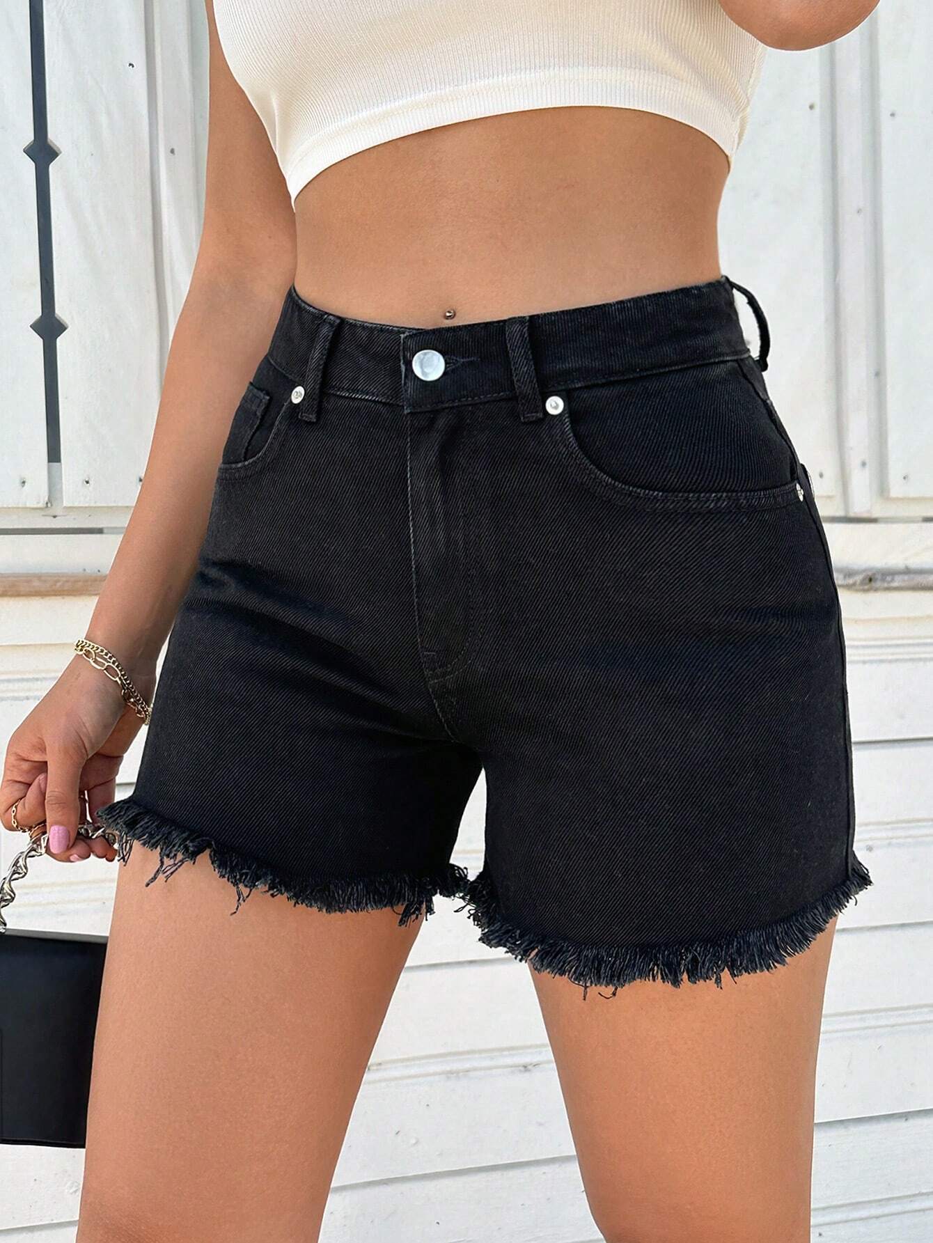 Cottonline Mini-Shorts Schwarz – Raw Edge
