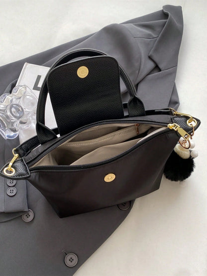 Im Winter, die neue Mini-Handtasche mit Kontrastfarbdesign, nylon-wasserfestem Gewebe Umhängetasche, quadratische Tasche und Gemüsekorbtasche, geeignet für den Weg zur Arbeit, Partys und UrlaubsDating. Größe: Länge: 19cm * Breite: 6cm * Höhe: 10cm
